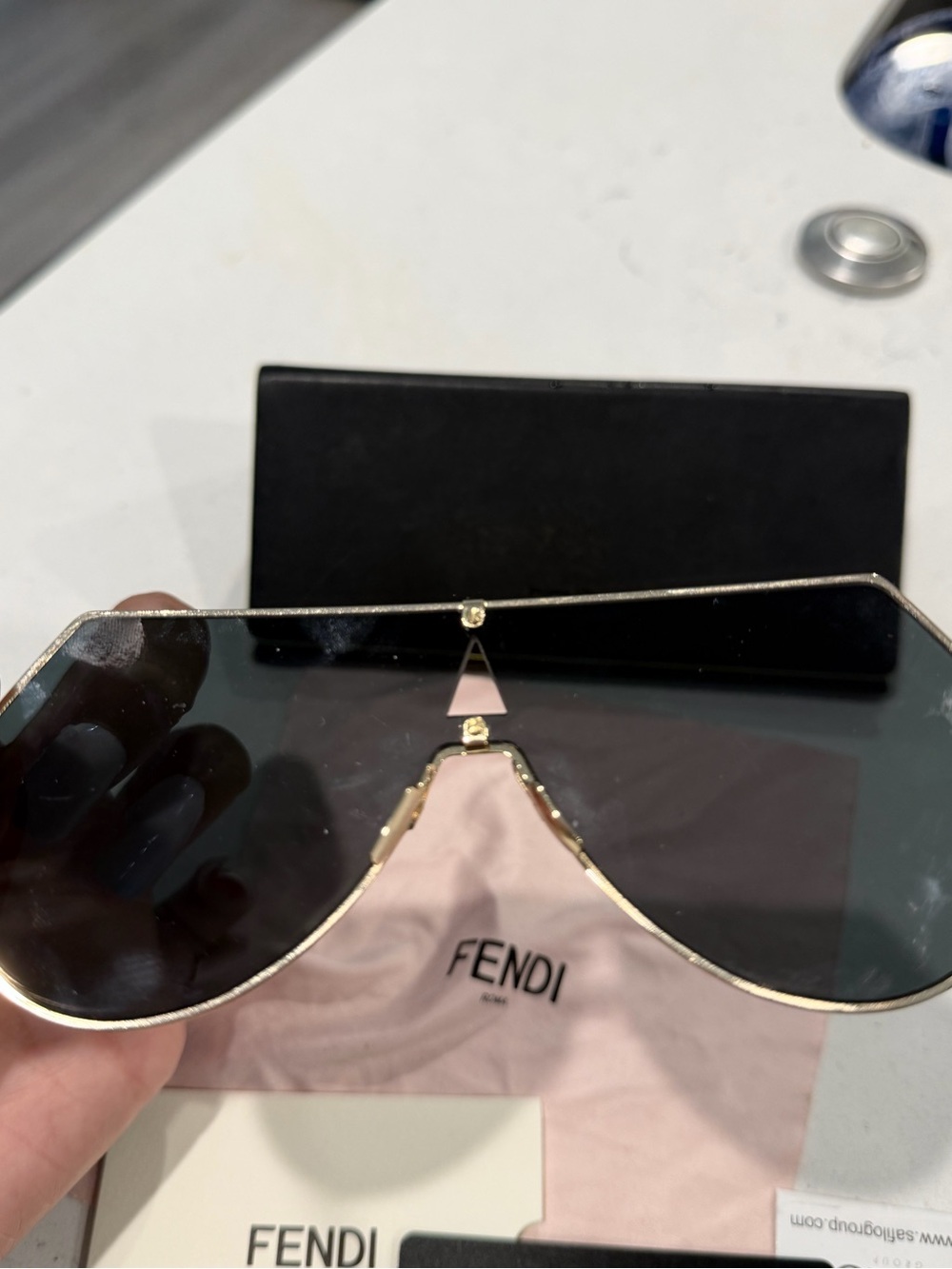 Fendi Oversized Shield Sunglasses in Pink Gradient FF0193 - Picture 4 of 9
